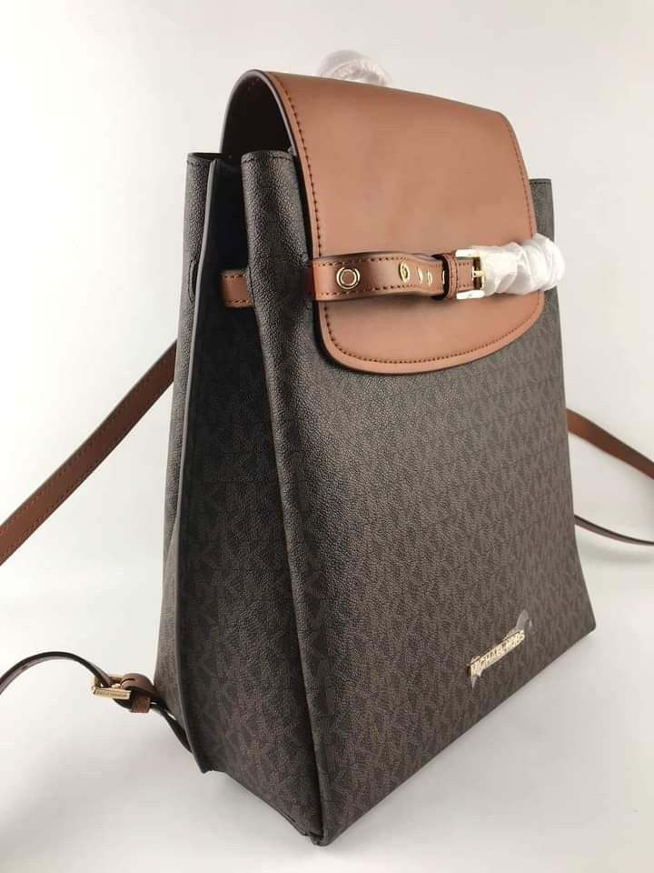 🍀 MK Emilia Backpack (Category: Luxury Bags & Wallets) located in Manila. Submitted by shan_kenz (Listing ID 1259828978, Image 2). Description: 🍀 MK Emilia Backpack ▪️10”L x 11”H x 6”D 💰P2,800 ▪️Actual photo ▪️Plus SF.