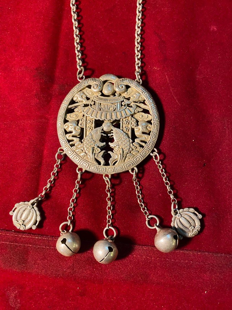 Antique chinese necklace store