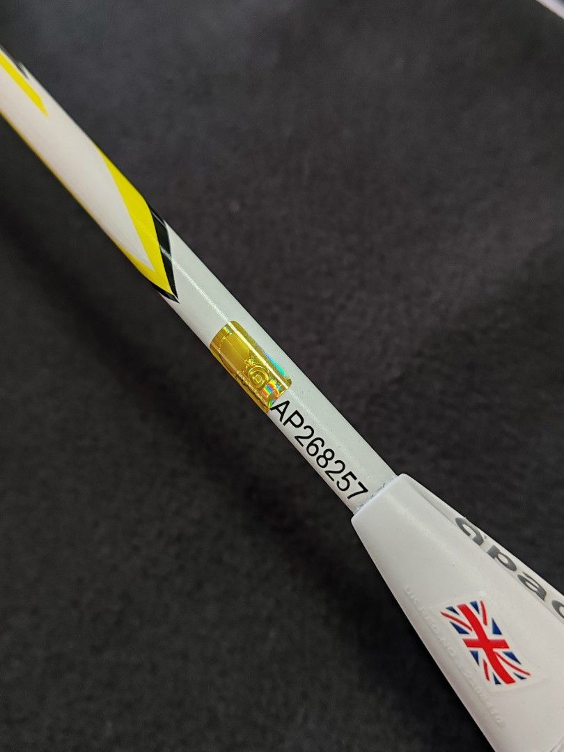 Vanguard Ribbon Racket Apacs Vanguard 11 Badminton Racket, Sports Equipment, Sports & Games ...