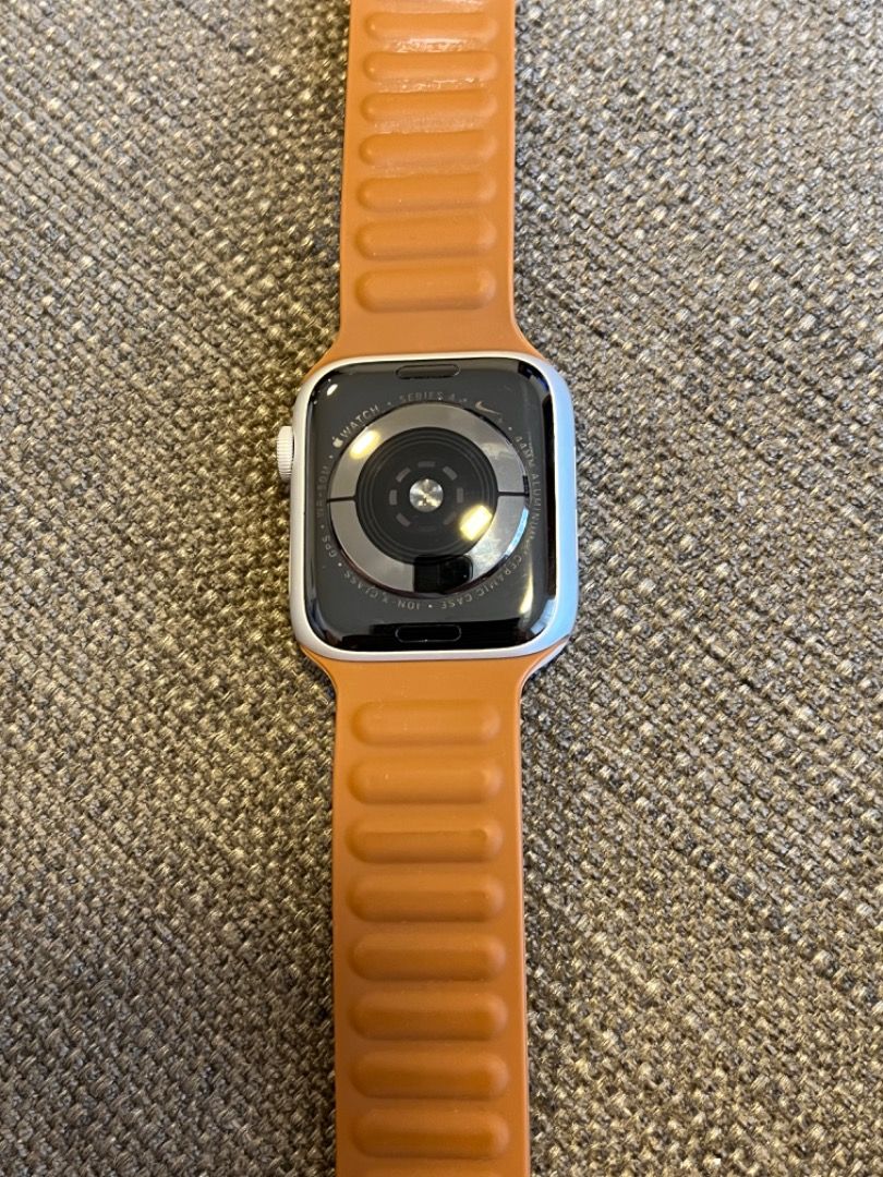 Apple watch series 4 nike plus gps on sale