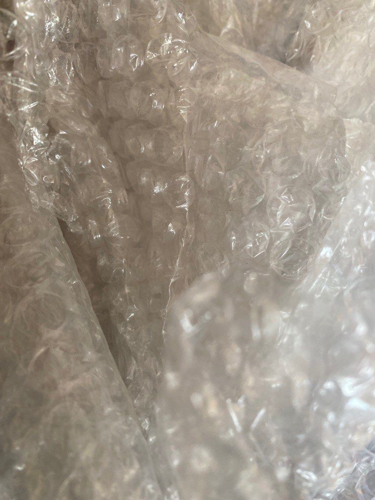 assorted bubble wrap (Category: Other Stationery & Craft) located in Singapore. Submitted by whiimsical (Listing ID 1259782096, Image 1). Description: meetups only!.