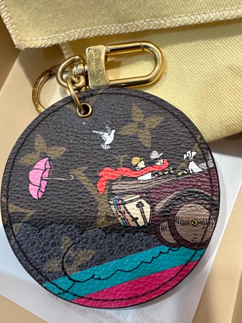 Louis Vuitton Double Compact Mirror, Luxury, Accessories on Carousell