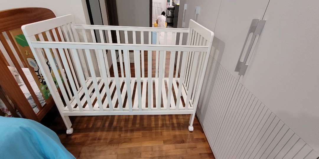 Childcare discount luna cot