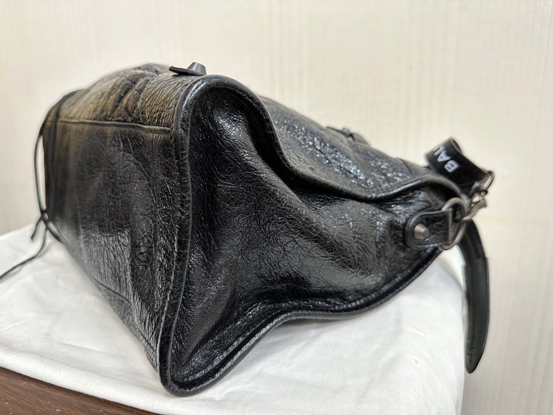 Balenciaga city sales medium black