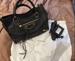 (Category: ) located in . Submitted by tabetha_prado (Listing ID 1259856329, Image 1). Description: .