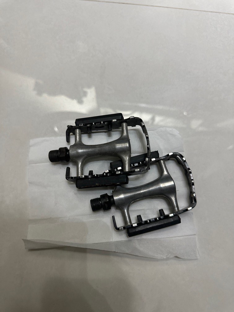 bike flat pedals, Sports Equipment, Bicycles & Parts, Parts