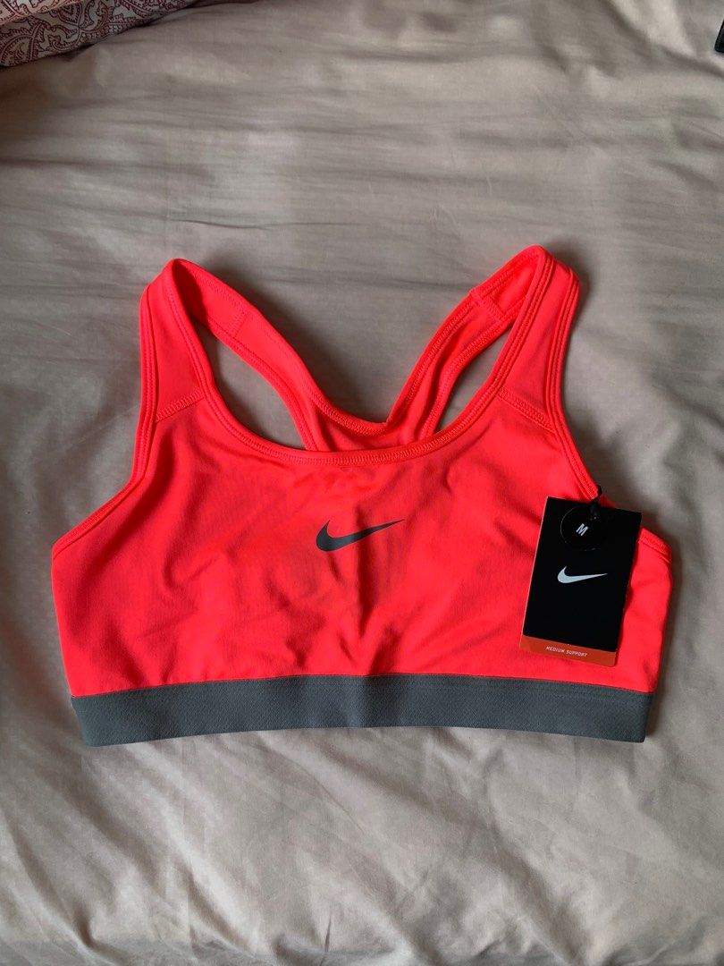 Red nike sports hotsell bra