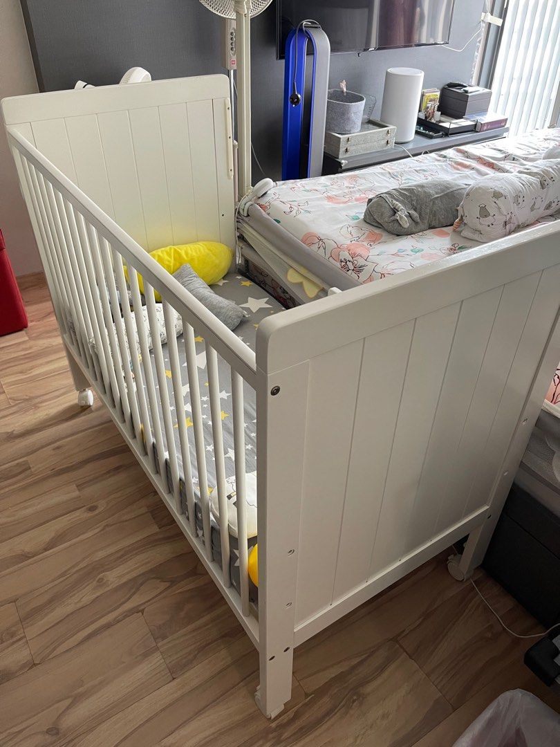 Bonbijou Atlas 5in1 Baby Cot Excl Mattress, Babies & Kids, Baby