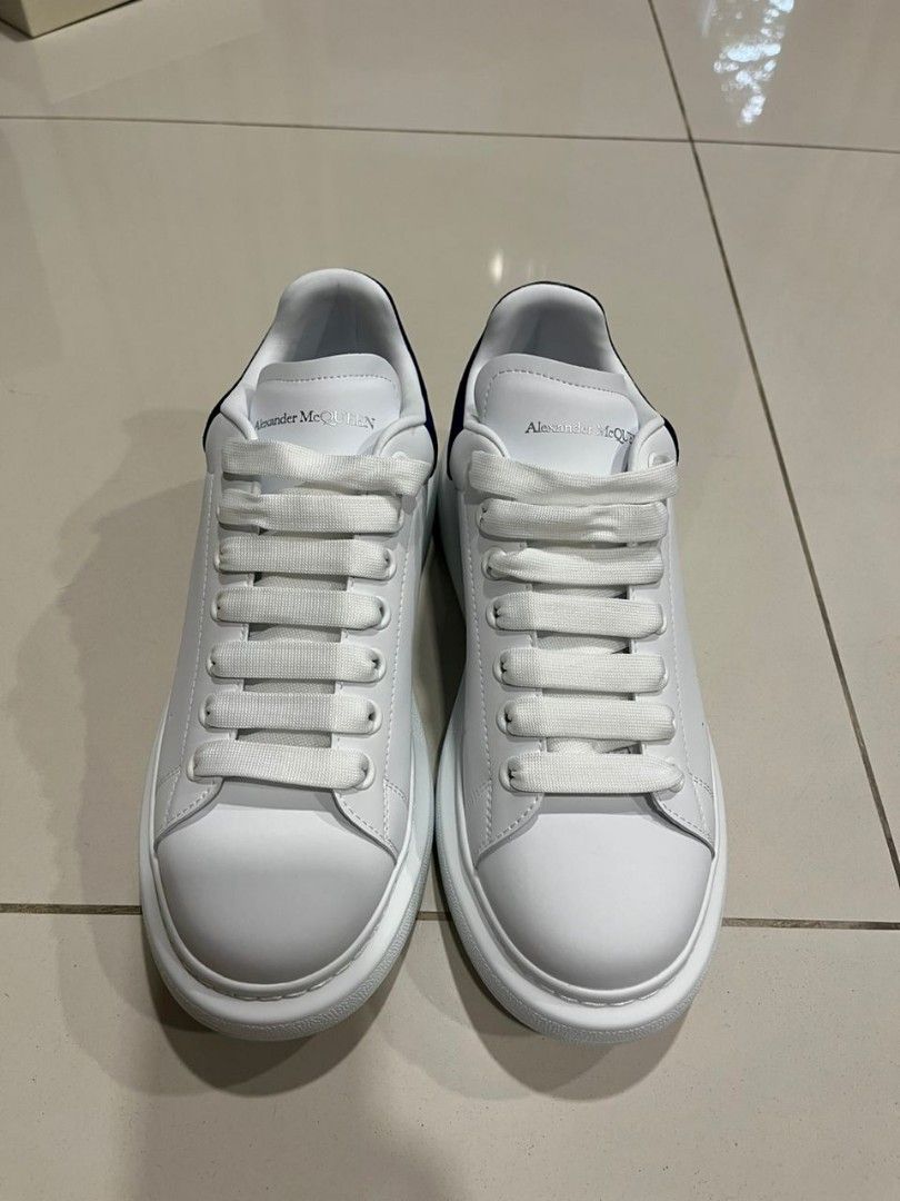 Alexander mcqueen on sale sneakers navy blue