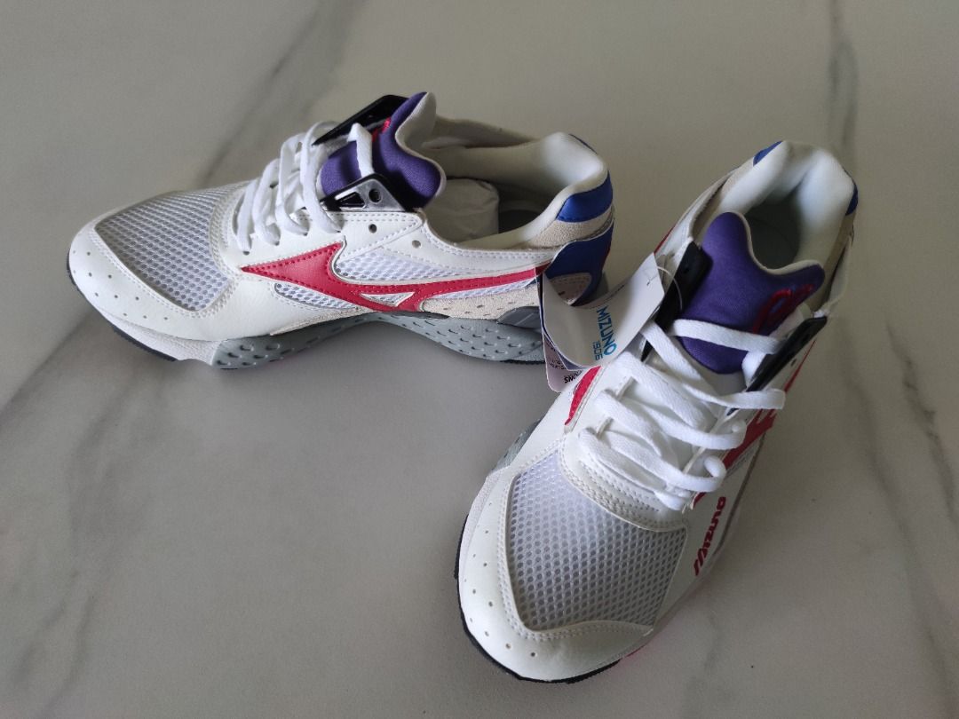 Mizuno ladies walking shoes top