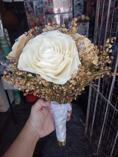 Bridal bouquet @250pesos