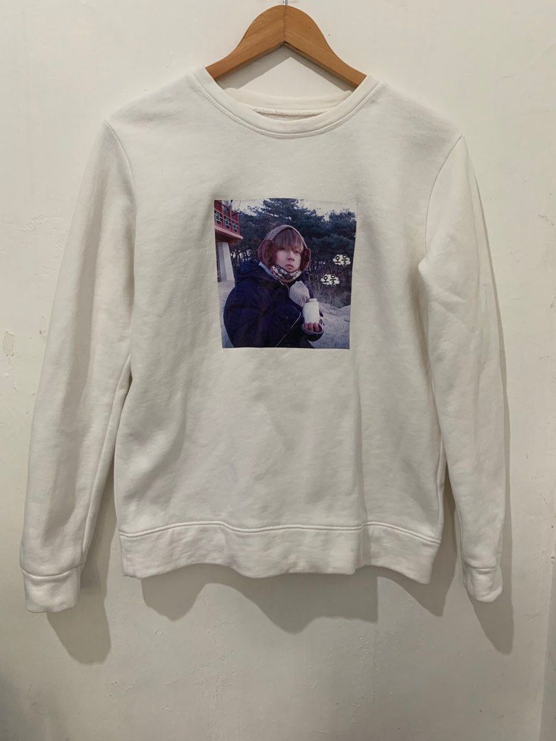 Taehyung online white sweater