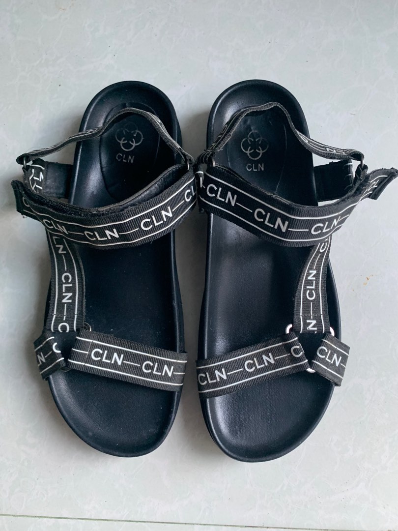 Cln discount flat sandals