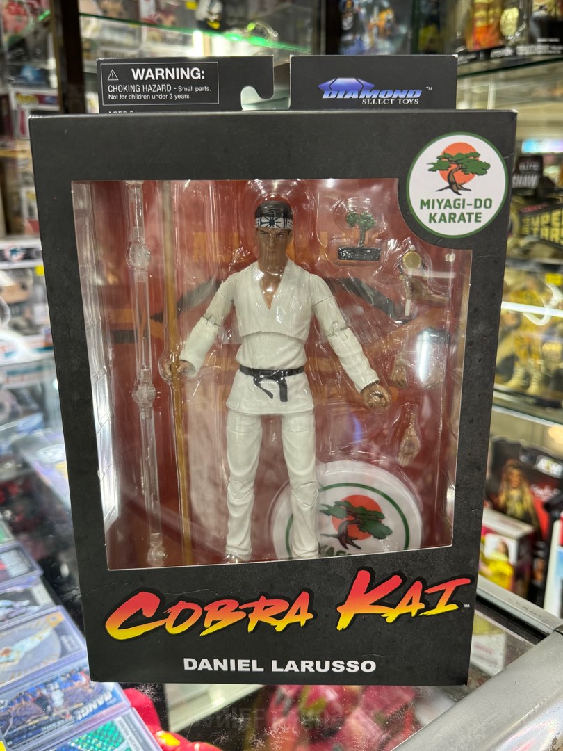 COBRA KAI Daniel Larusso (Diamond Select), Hobbies & Toys, Toys & Games