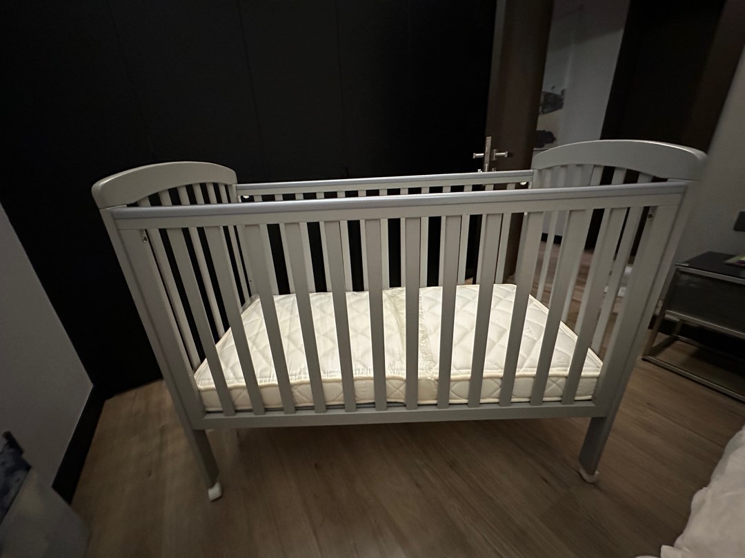 Comfy baby Cot and Getha Baby Mattress, Babies & Kids, Baby Nursery