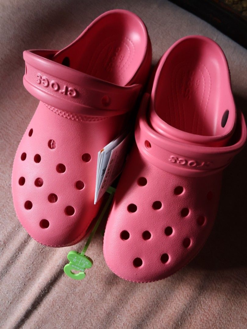 Salmon color best sale crocs