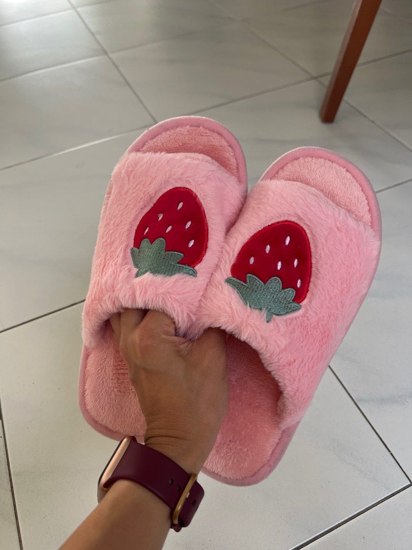 Cute comfy top slippers