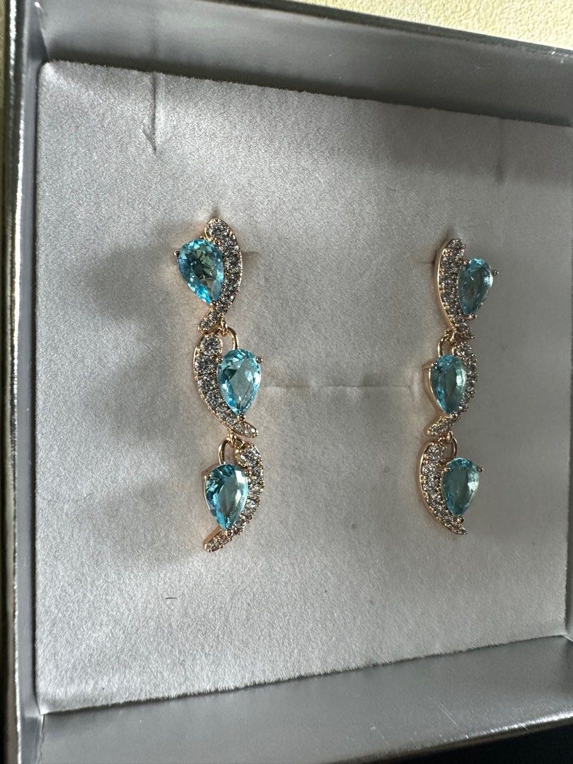 Dangling earrings (Category: Earrings) located in San Juan City. Submitted by vmdln (Listing ID 1259834464, Image 2). Description: Hypoallergenic Rosegold setting Full of stones .
