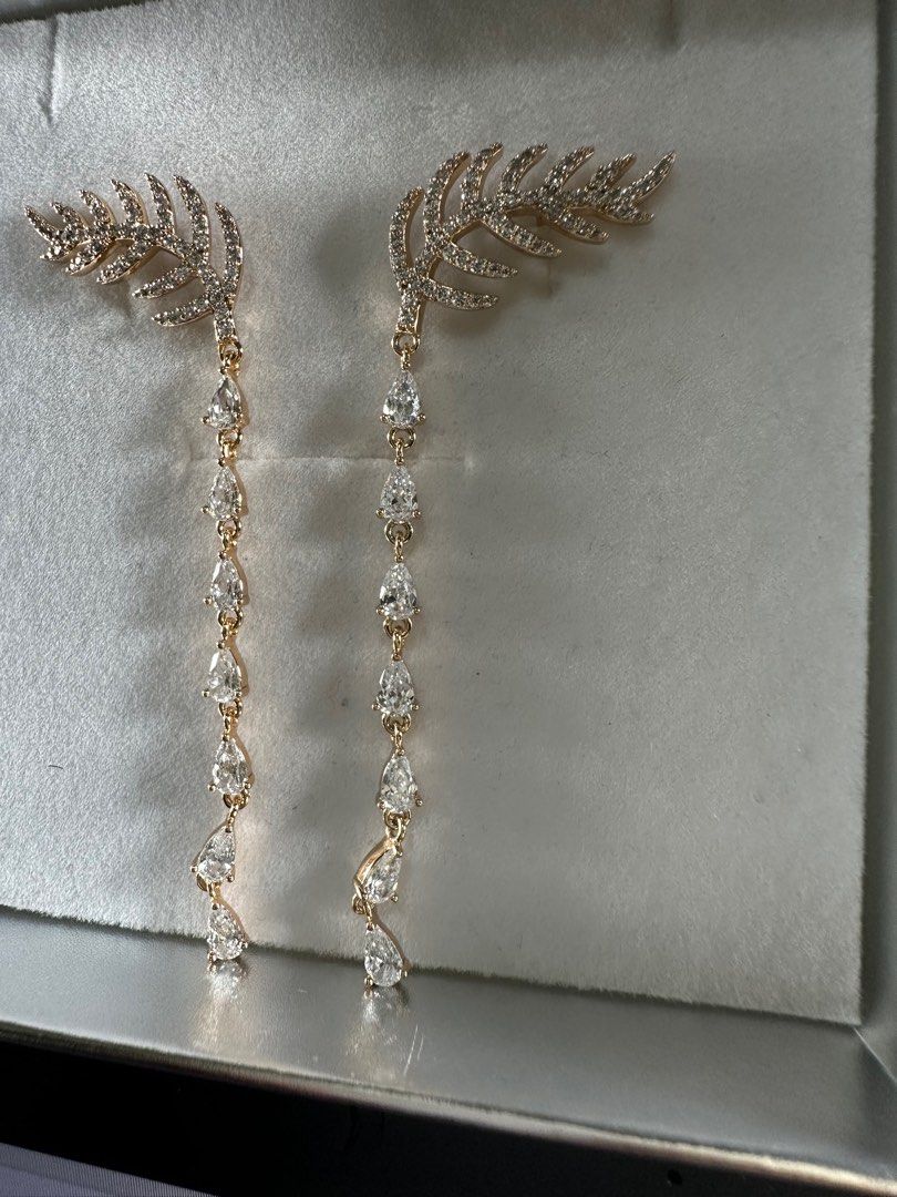Dangling earrings (Category: Earrings) located in San Juan City. Submitted by vmdln (Listing ID 1259834691, Image 3). Description: Rosegold setting Hypoallergenic .