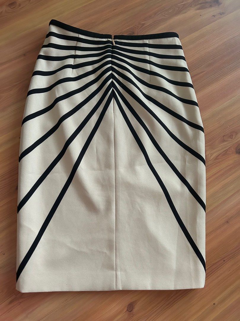 Beige best sale office skirt