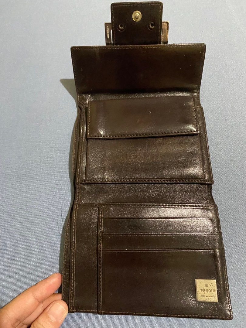 Fendi wallet (Category: Luxury Bags & Wallets) located in Makati City. Submitted by missncv (Listing ID 1259915104, Image 2). Description: RFS : Decluttering MOP : BDO / Gcash.
