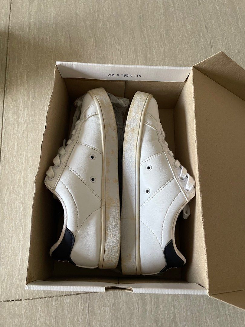 Fila Court Deluxe Women s Fashion Footwear Sneakers on Carousell
