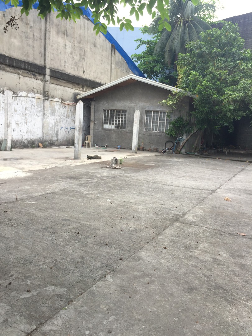 For Rent 1020 SQM Warehouse Near EDSA Monumento MCU, Property, Rentals
