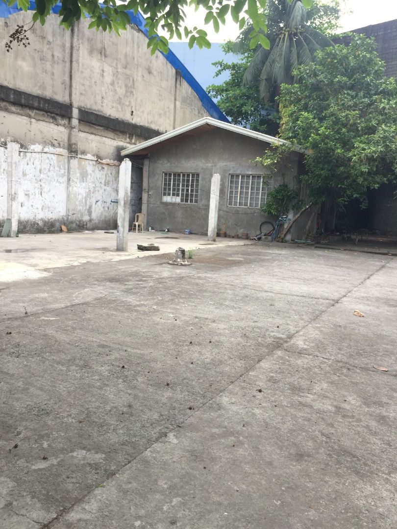 For Rent 1020 SQM Warehouse Near EDSA Monumento MCU, Property, Rentals