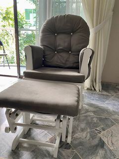 Breastfeeding chair 2025 harvey norman