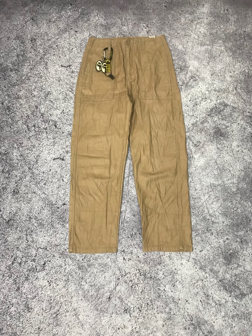 GU Uniqlo Fatigue Pants, Fesyen Pria, Pakaian , Bawahan di Carousell
