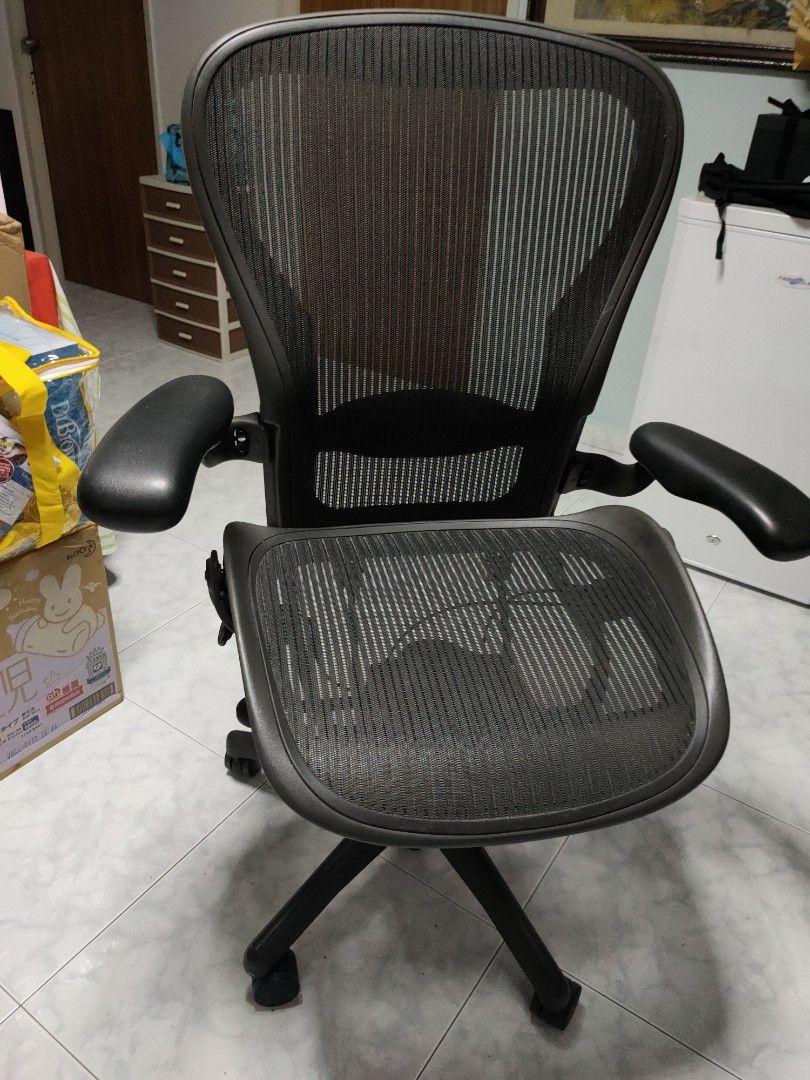 Herman miller ergonomic chair, Furniture & Home Living, Furniture