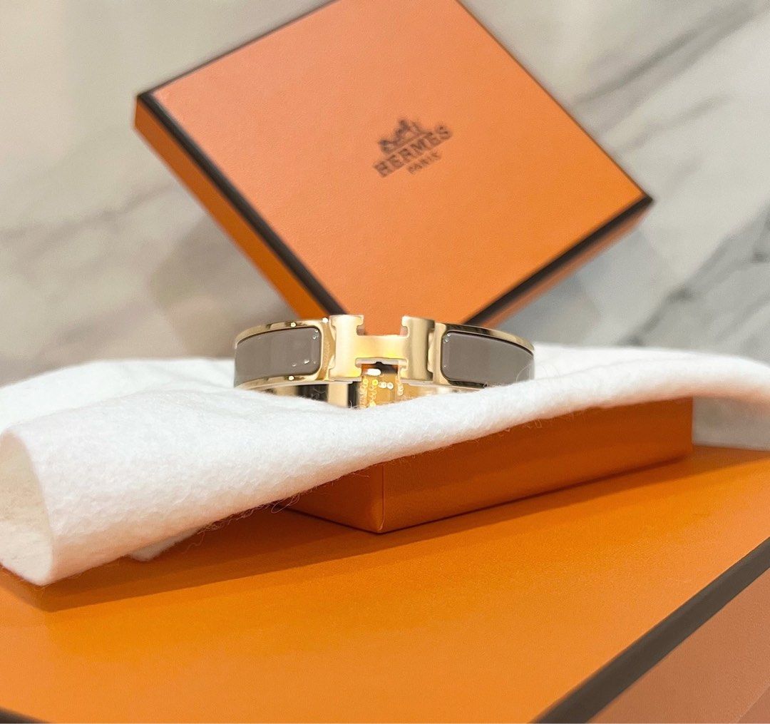 Hermes Clic H Bracelet Marron Glace PM, Luxury, Accessories on Carousell