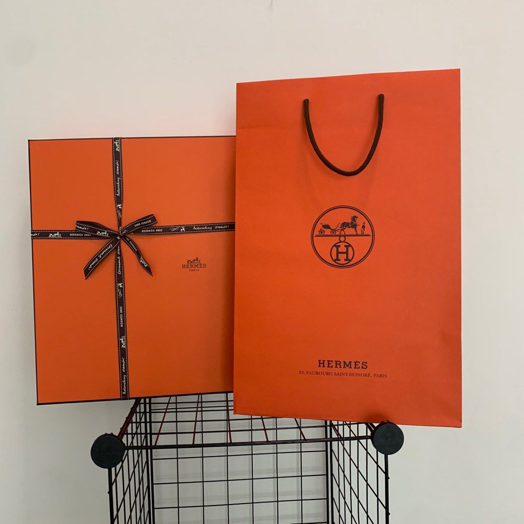 Hermes Small Paperbag (Category: Luxury Accessories) located in Manila. Submitted by urbanwear (Listing ID 1259815584, Image 1). Description: .