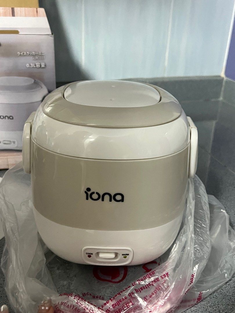 IONA mini rice cooker, TV & Home Appliances, Kitchen Appliances ...