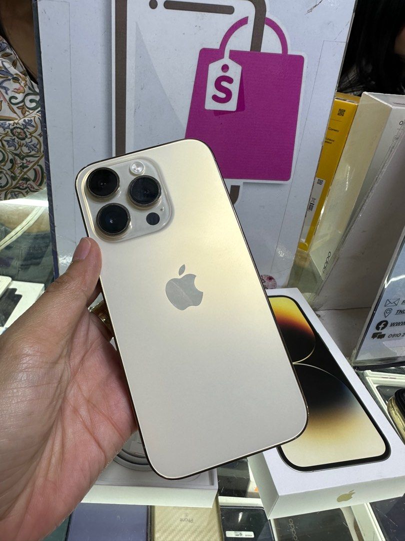 iphone 14 pro 128gb smartlocked good as new (Category: iPhone 14 Series) located in Cainta. Submitted by vine_gadget_shop (Listing ID 1259914077, Image 1). Description: iphone 14 pro 128gb smartlocked good as new complet package warranty until january 2024 pick up store greenhills shopping center we accept trade in we accept credit card ,ggives installment we do cod and door to door we ship nationwide for fast transaction call 09277368323 look fo