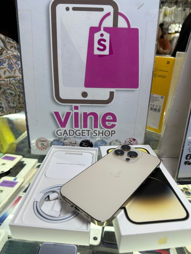 iphone 14 pro 128gb smartlocked good as new (Category: iPhone 14 Series) located in Cainta. Submitted by vine_gadget_shop (Listing ID 1259914077, Image 2). Description: iphone 14 pro 128gb smartlocked good as new complet package warranty until january 2024 pick up store greenhills shopping center we accept trade in we accept credit card ,ggives installment we do cod and door to door we ship nationwide for fast transaction call 09277368323 look fo