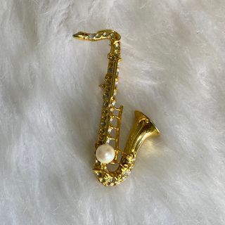 Japan Vintage Gold Tone Pearl Sax Brooch