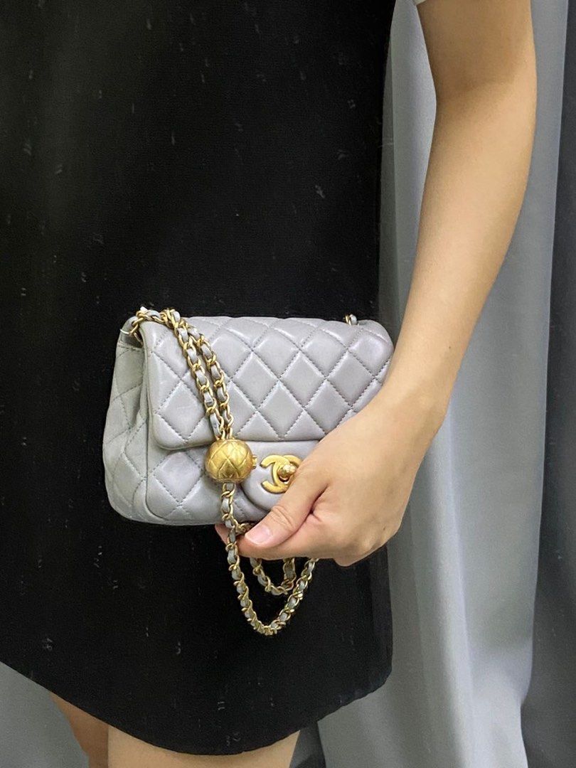 Timeless/classique leather handbag Chanel Grey in Leather - 21288333