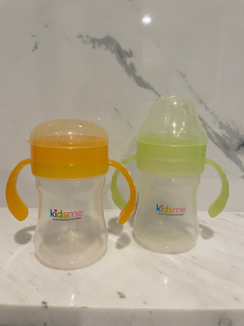 KidsMe set of 2 cups (Category: Weaning & Toddler Feeding) located in Quezon City. Submitted by thelazyloft (Listing ID 1259899571, Image 1). Description: KidsMe set of 2 cups - KidsMe Spoutless Training Cup 180ml - KidsMe Soft Spout Cup 180ml With built-in grips With hygiene caps BPA-free.