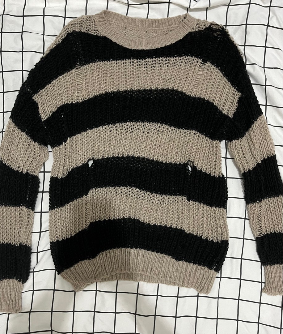 Knitted grudge y2k Sweater, Women's Fashion, Tops, Longsleeves on Carousell