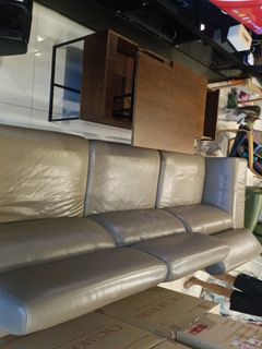 (Category: ) located in . Submitted by byebyeclutters (Listing ID 1259875810, Image 1). Description: .