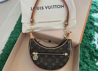 Louis Vuitton LV Vintage Mini Looping Shoulder Bag, Luxury, Bags & Wallets  on Carousell