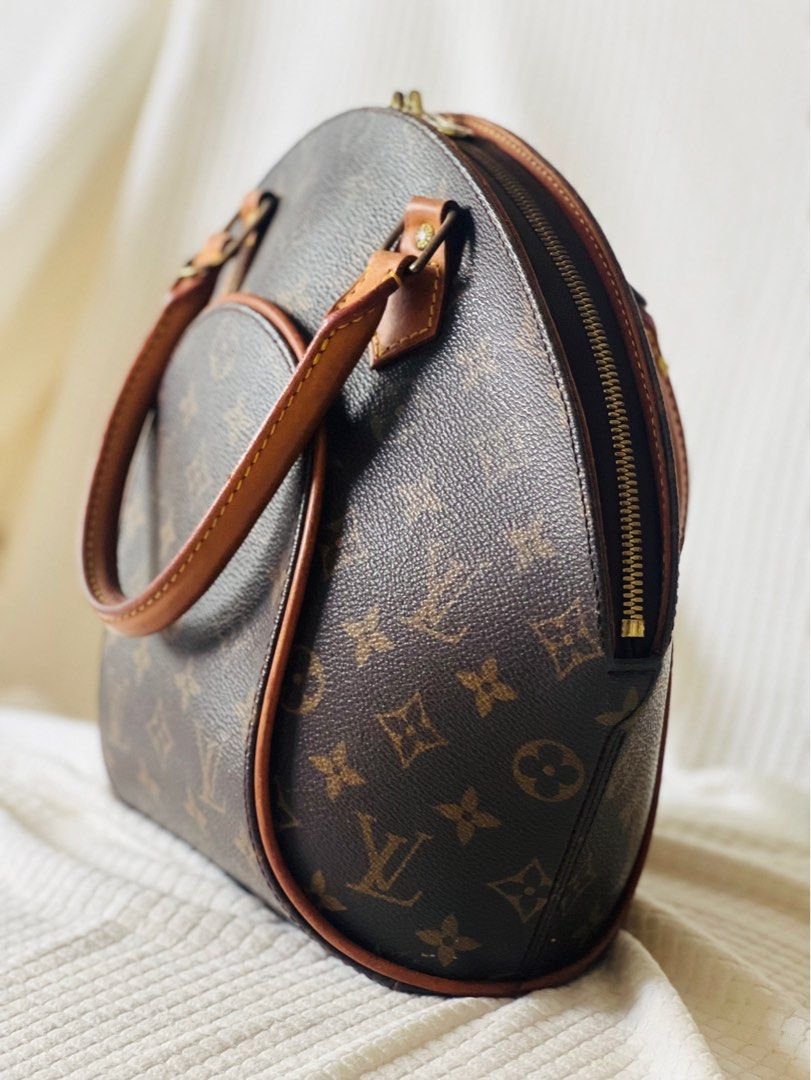Louis Vuitton Ellipse MM in Monogram canvas, Luxury, Bags