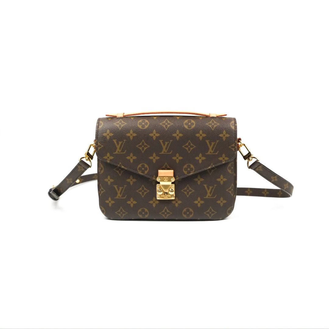 Vintage Louis Vuitton Pochette Monogram bag, Luxury, Bags & Wallets on  Carousell