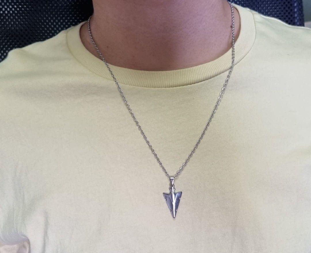 Mens best sale arrow necklace