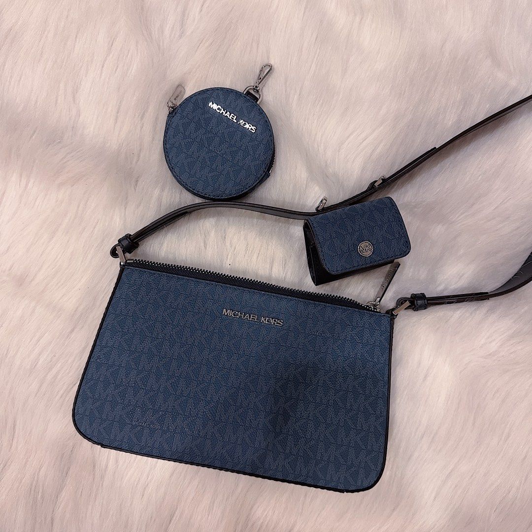 Michael kors jet on sale set travel monogram