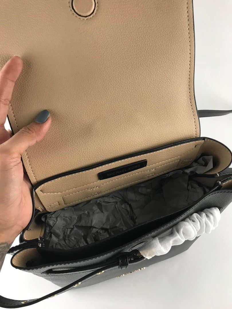 MK Emilia backpack (Category: Luxury Bags & Wallets) located in Pasig City. Submitted by mgmanila (Listing ID 1259929046, Image 2). Description: M.K Emilia Backpack Dimensions;10”L x 11”H x 6”D 3,500 ✔️Cash on Pickup (COP) via LBC available ✔️Cash on Delivery (COD) available ✔️MOP: Gcash,Maya And Bank transfer ✔️Shipping via Lalamove, Grab and Joyride ✔️Yes to Same day delivery🥰 📩DM us for more info or any inquiries📩 DISCLAIMER: MG MNL is not 