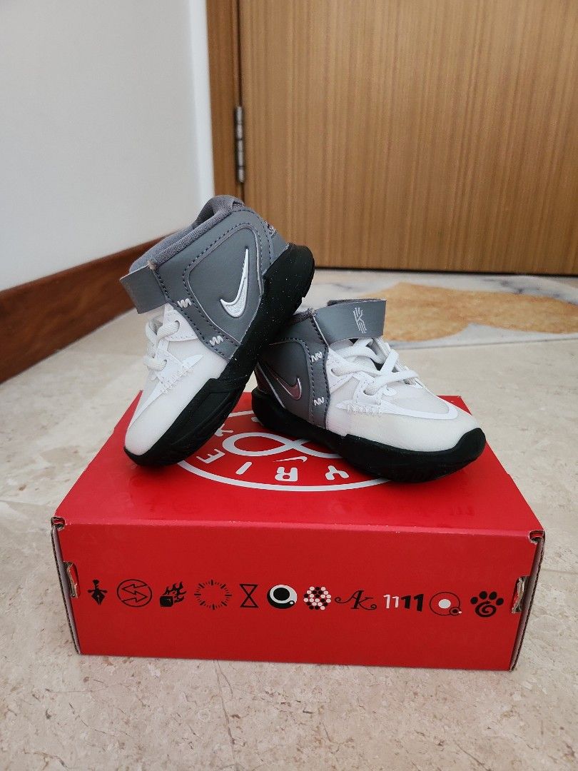 Nike baby sneaker Size 4C BNIB