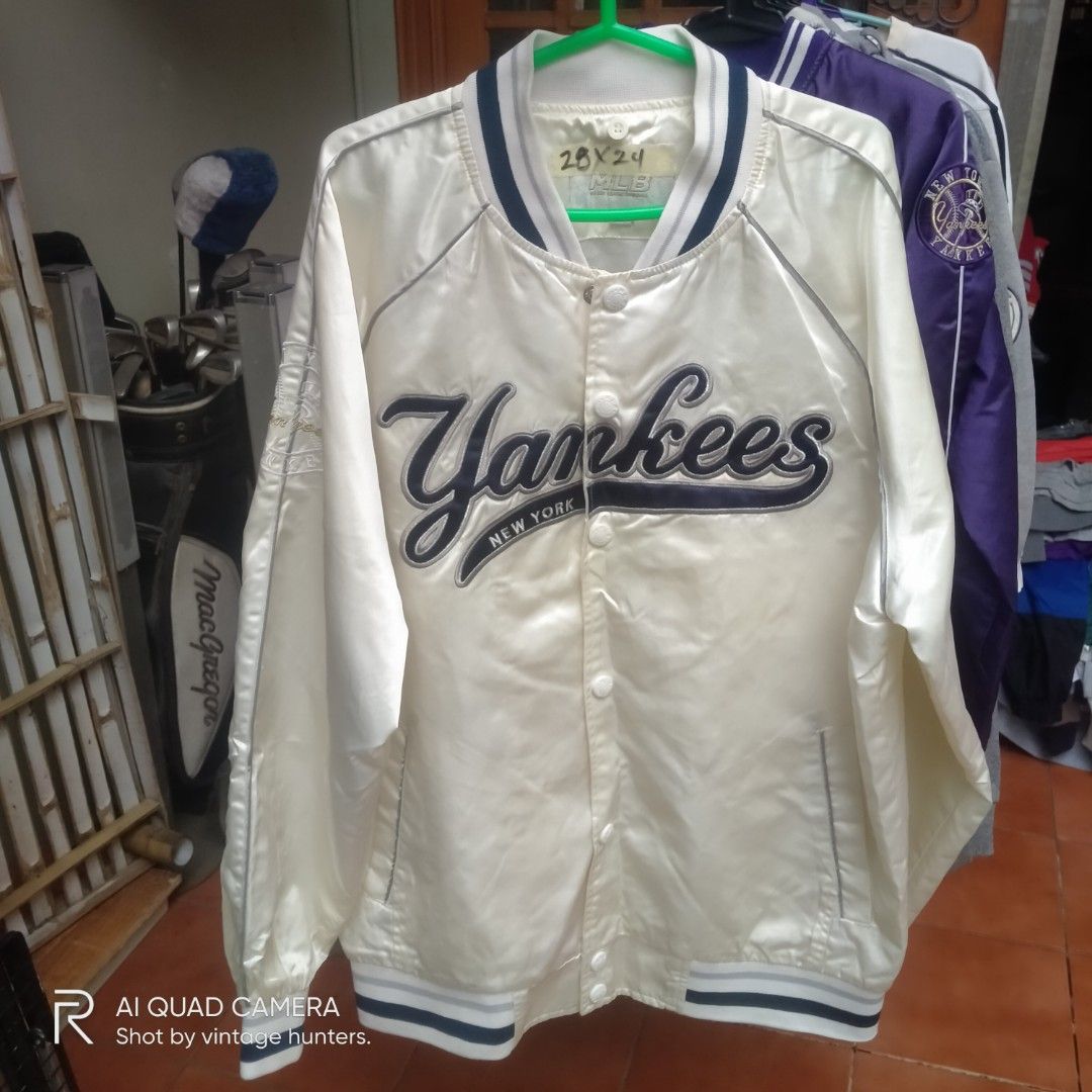 Nike NY Yankees jacket, Men's Fashion, Coats, Jackets and Outerwear on  Carousell