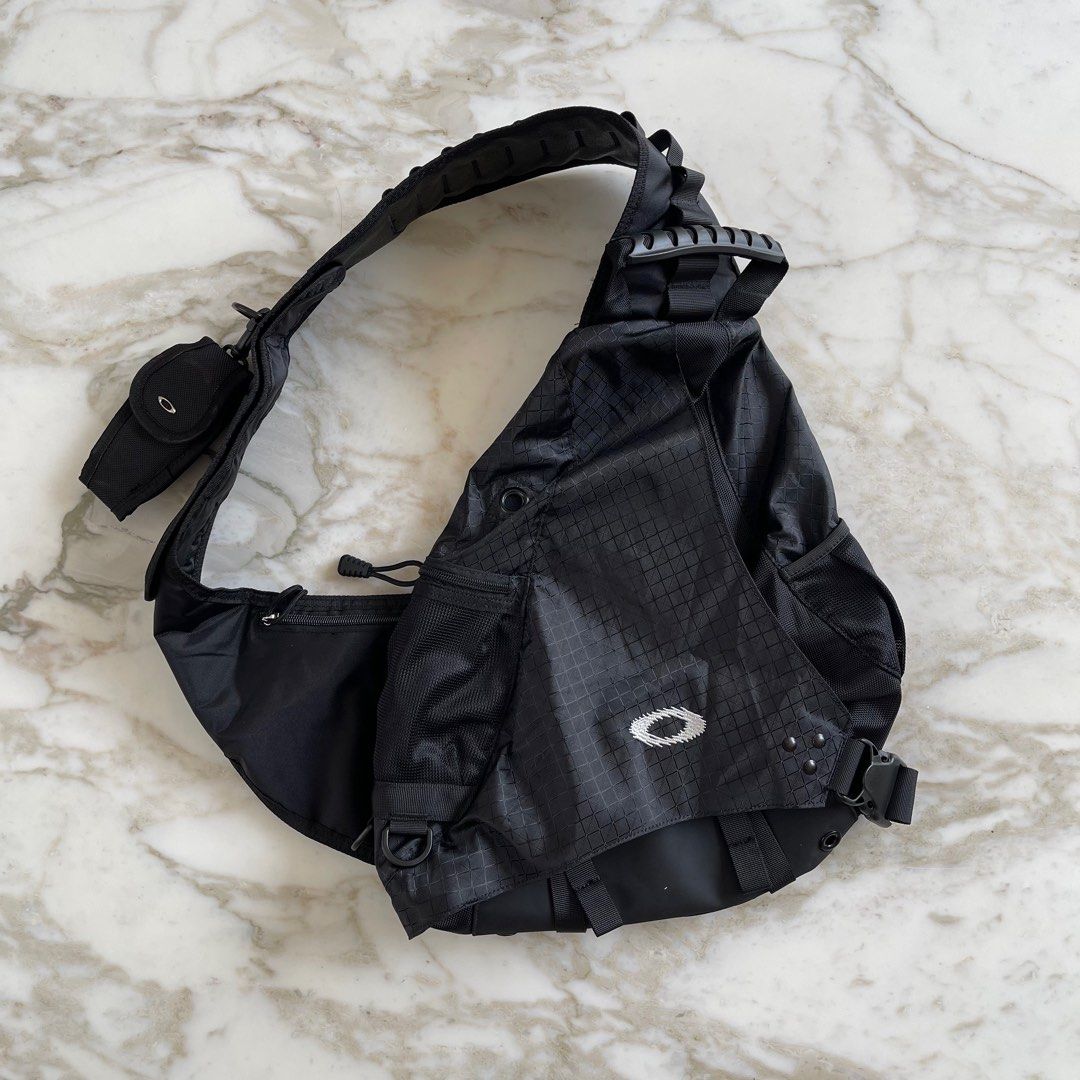 Oakley Sandbag Crossbody Sling Bag